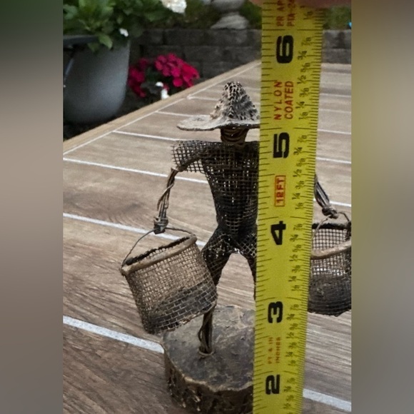 Vintage Wire Metal Figurine Folk Art Fisherman W Baskets Sculpture Q1.1 - Picture 9 of 9